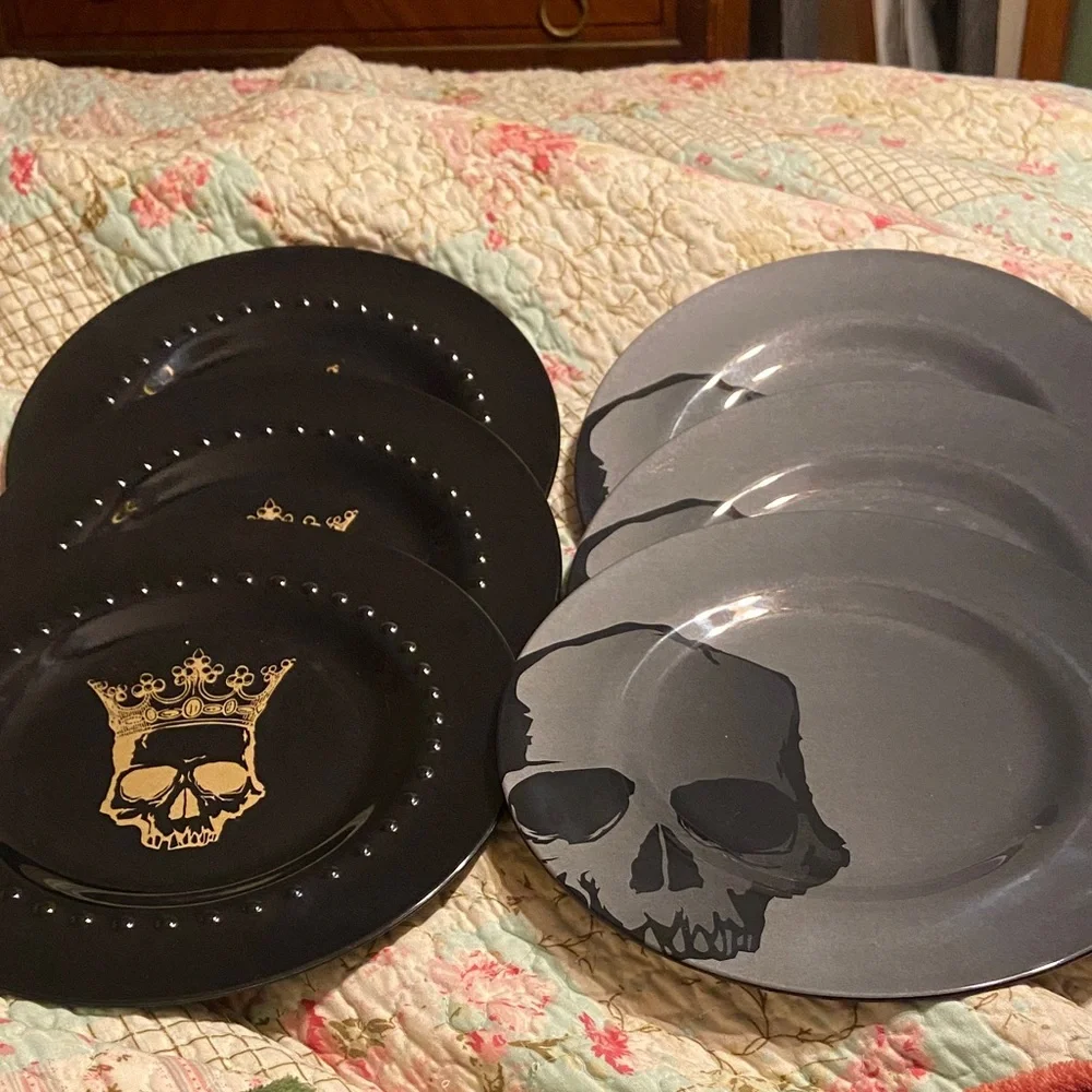 Target Black and Gray Skull Plates